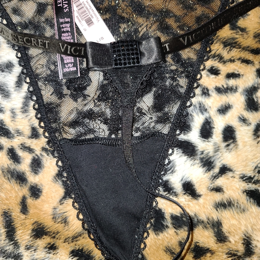 Victoria Secret - Picture 6 of 16